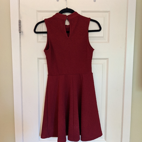 Dress - Picture 3 of 4